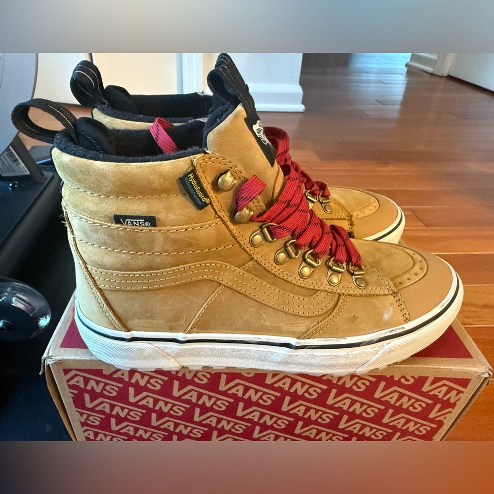VANS high top hiking boots size 9